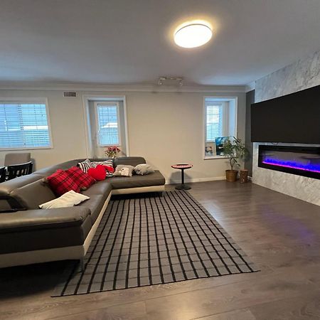 Airport Cozy Room 舒适小屋 Vancouver, Richmond,Near Yvr Esterno foto
